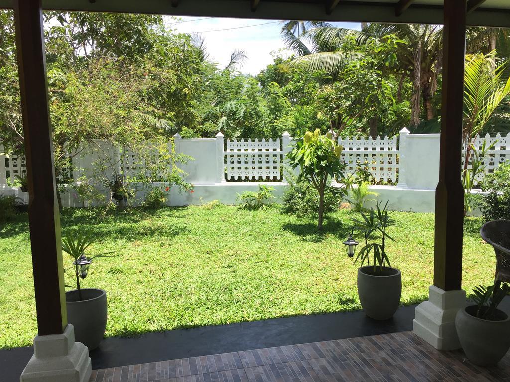 Hotel Mirewon Guest Weligama Exterior foto